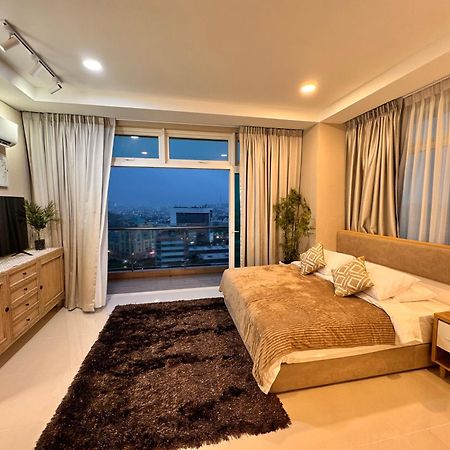 Riverine Kuching Luxury 4Pax With Balcony Facing Waterfront View Екстер'єр фото