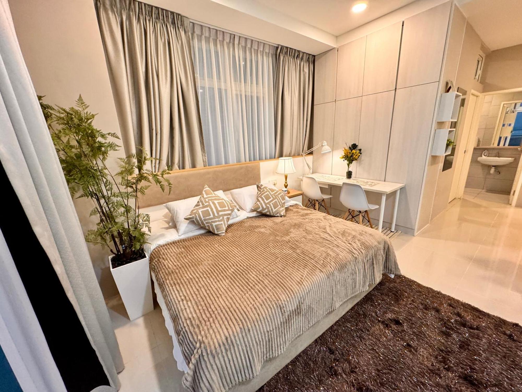 Riverine Kuching Luxury 4Pax With Balcony Facing Waterfront View Екстер'єр фото